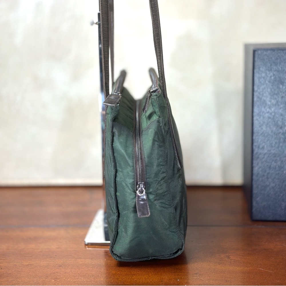 AUTHENTIC Prada bag. Army green. - Picture 2 of 16